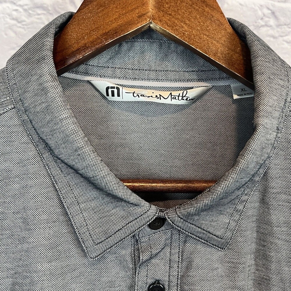 Travis Mathew Men's Four Button Gray Short Sleeve Golf Polo Shirt Logo‎ Size XL - Picture 5 of 7